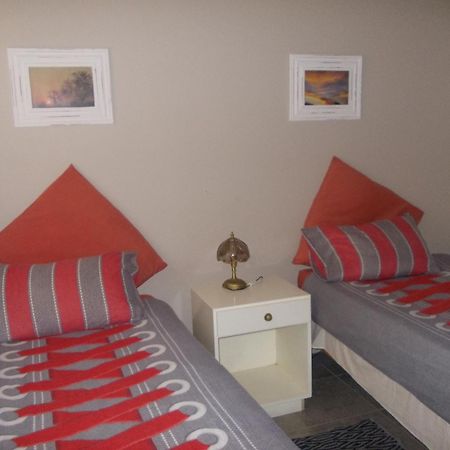 Huis Klipdriftself Catering &B&B Henties Bay 外观 照片